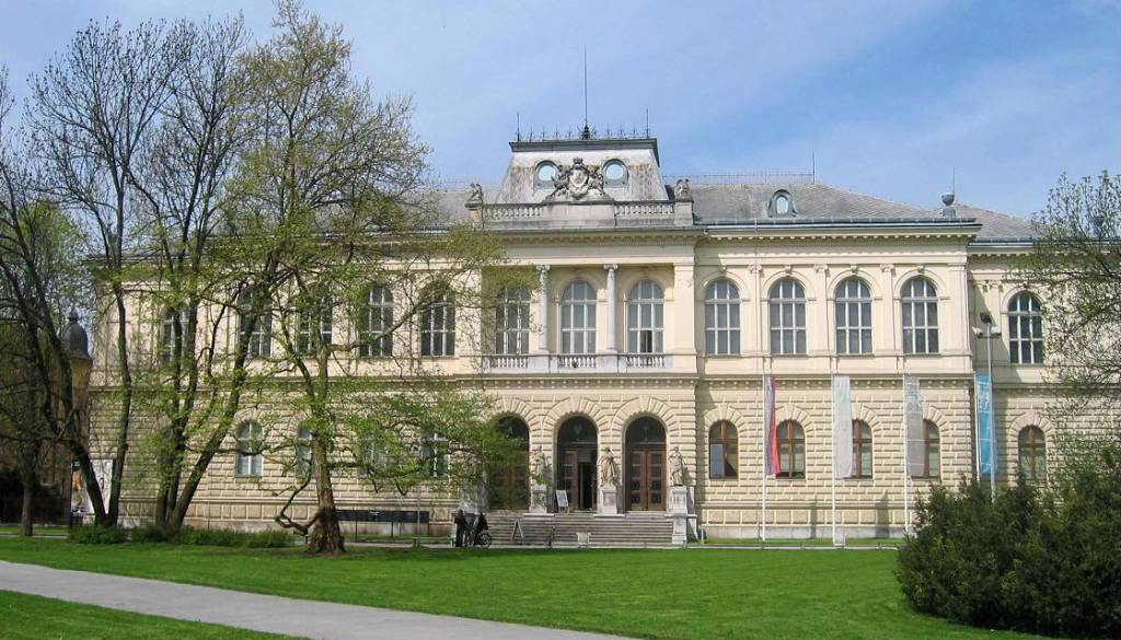 Milijonska prenova v središču Ljubljane: Narodni muzej po 136 letih dobil pomembno posodobitev