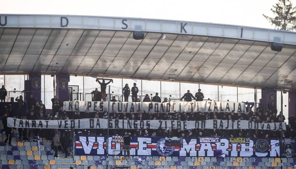 Viole pred tekmo z Muro s spornim zapisom: »V soboto pa nam v goste prihajajo krivici za Šutarjev zakon«