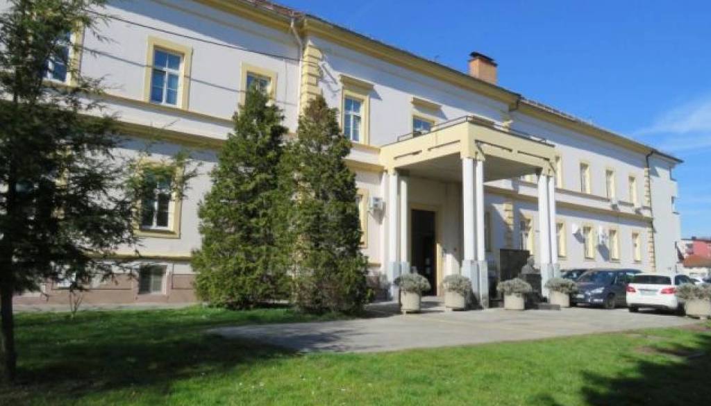 Poslovno leto 2025 s presežkom zaključilo 24 bolnišnic, z izgubo tri. Kako je na Ptuju?