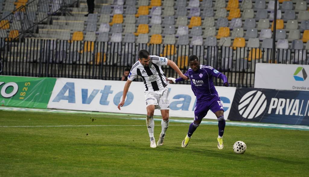 V ŽIVO: Maribor - Mura 3:0*