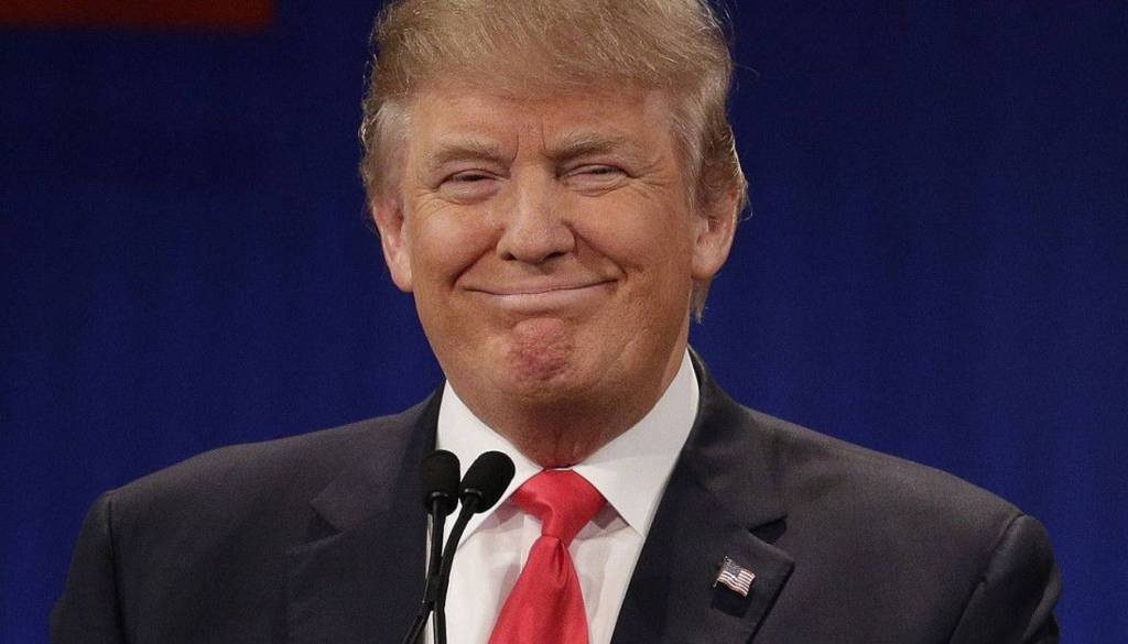 Trump nekaterim članom kabineta podaril čevlje