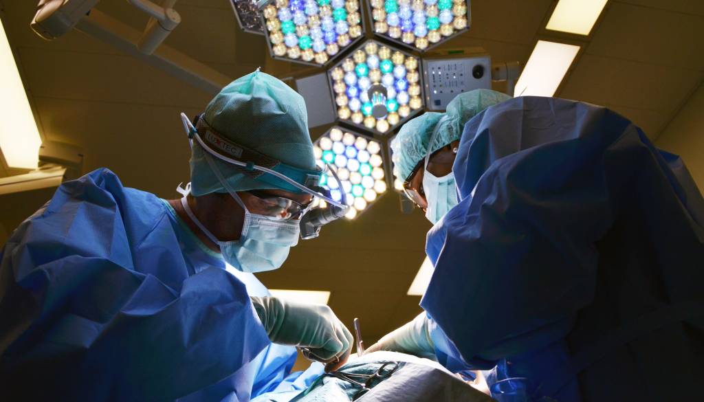 Neverjetno! Na Hrvaškem pacientki odstranili 36-kilogramski tumor 