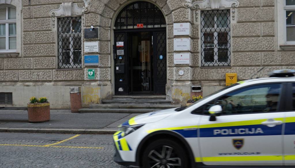 Nove podrobnosti: Med hišnimi preiskavami v Mariboru zasegli večje količine denarja