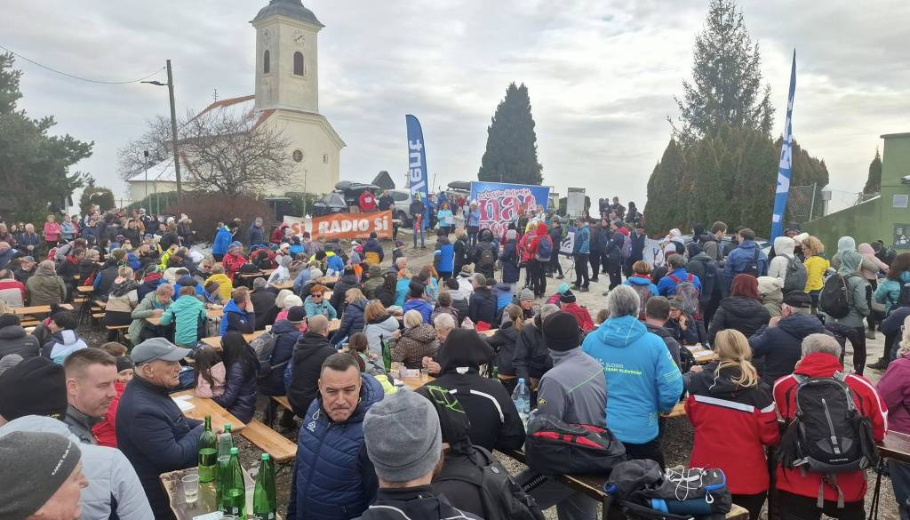 Na noge! Ob dnevu žena dobrodelni pohod za mamo samohranilko iz Maribora, ki si želi vsaj približno normalnega življenja 