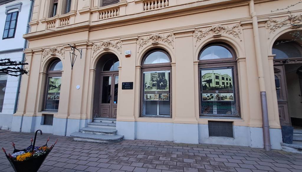 ... muzej