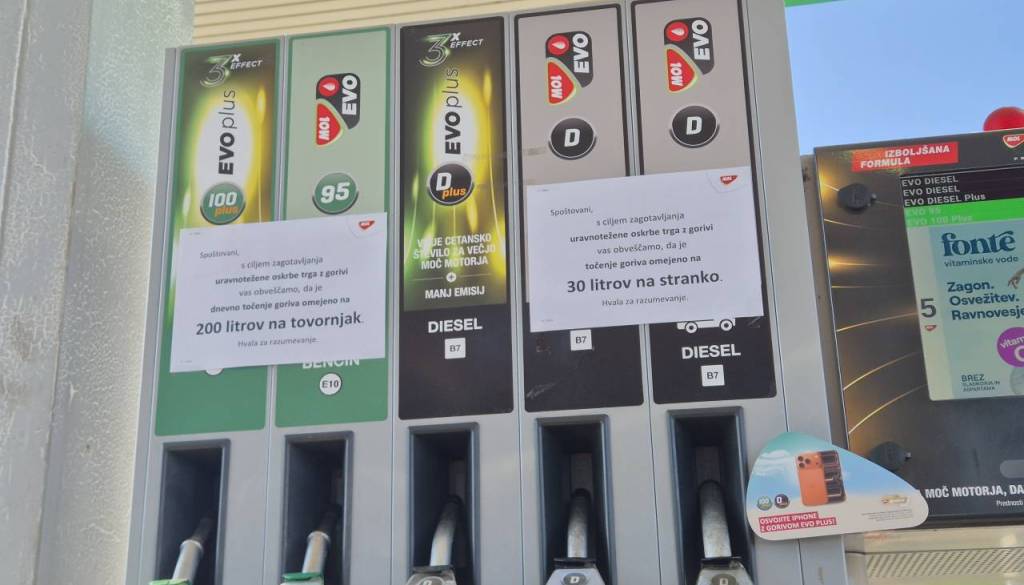 Cene pogonskih goriv na avtocestah niso več regulirane, za pričakovati podražitev