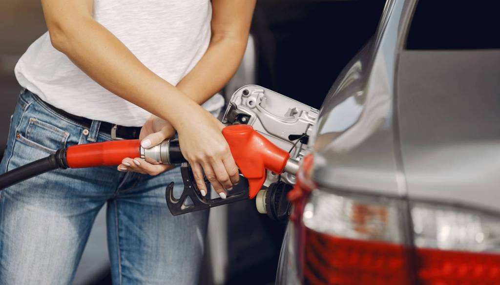 Cene pogonskih goriv na avtocestah niso več regulirane