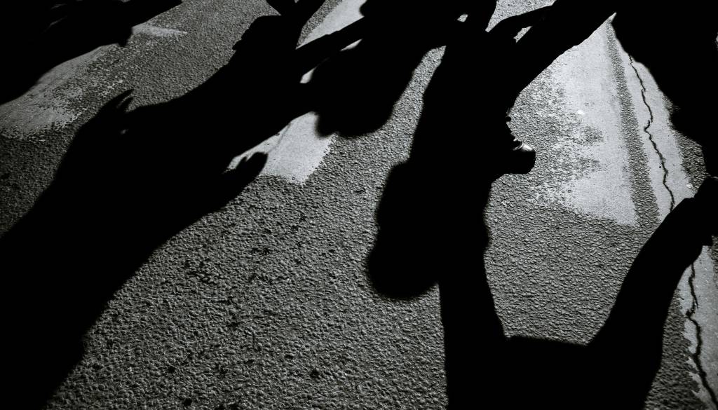 Do 15. ure 33 domnevnih kršitev volilnega molka