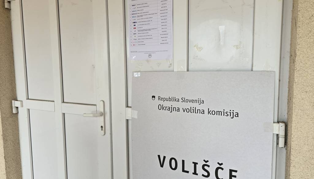 Volivci ostali pred vrati, zaradi tehnične napake onemogočeno glasovanje