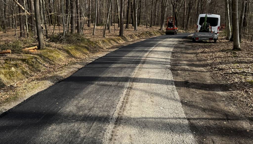 FOTO: Začeli s sanacijo poškodovanih cest