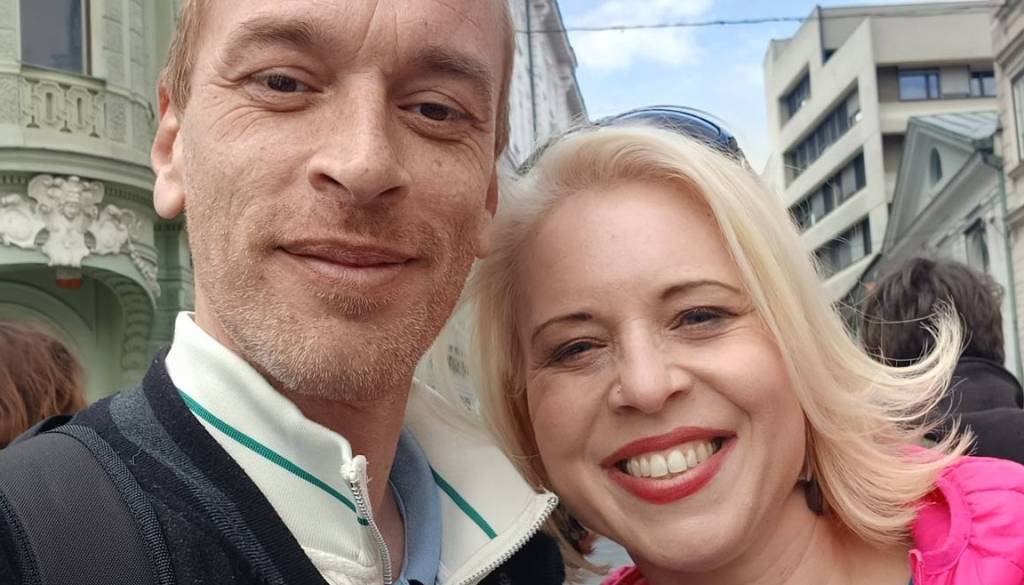 Od raperja do vedeževalca: Poglejte, koliko glasov so na volitvah dobili znani Slovenci 