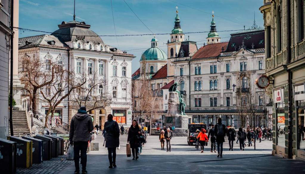 Več kot 118.000 prenočitev: Tuji turisti so obsedeni z Ljubljano, številke so neverjetne