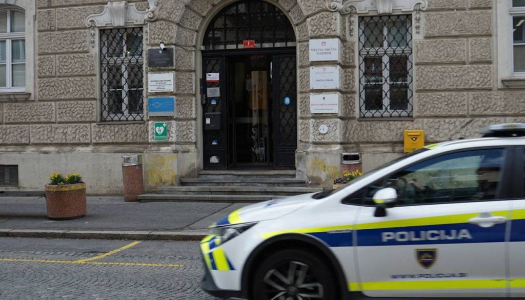 Mariborski svetnik bo na seji zahteval pojasnila o policijski preiskavi občine