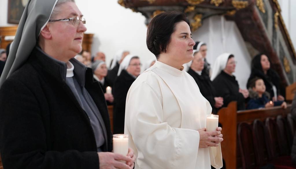Izbrala redko življenjsko pot: Postala je posvečena devica