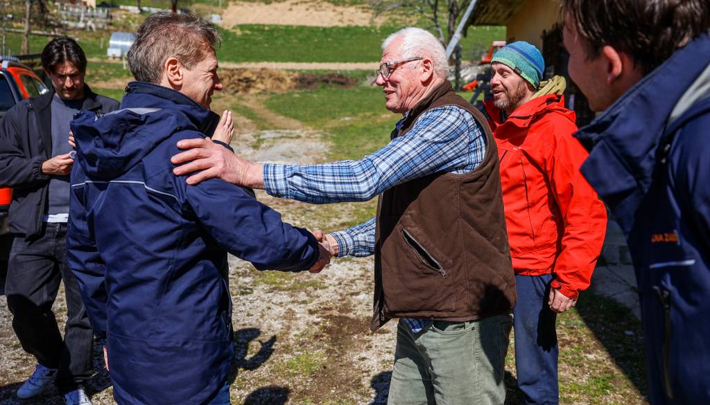 FOTO: Golob po ujmi na Gorenjskem: »Ne ljudje ne občine ne bodo ostali sami«