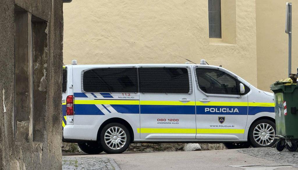 Umor na Štajerskem, 62-letnik brutalno umoril starejšo žensko
