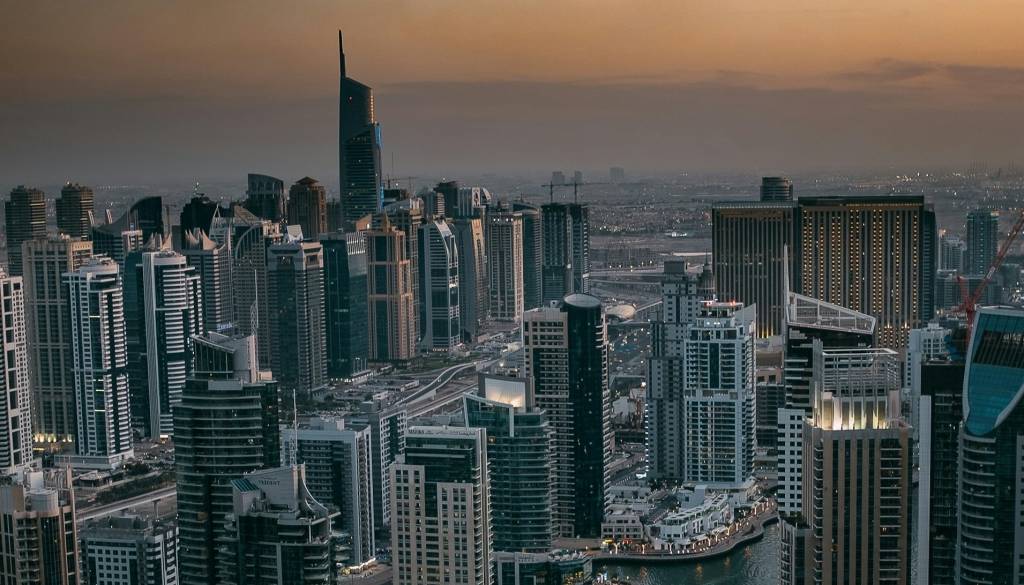 Iz kabineta predsednika vlade: Prvo letalo s Slovenci proti domovini že nocoj