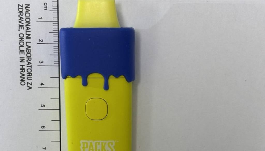 Vape s črnega trga v Ljubljani vsebuje snovi, povezane s smrtno nevarnimi zapleti