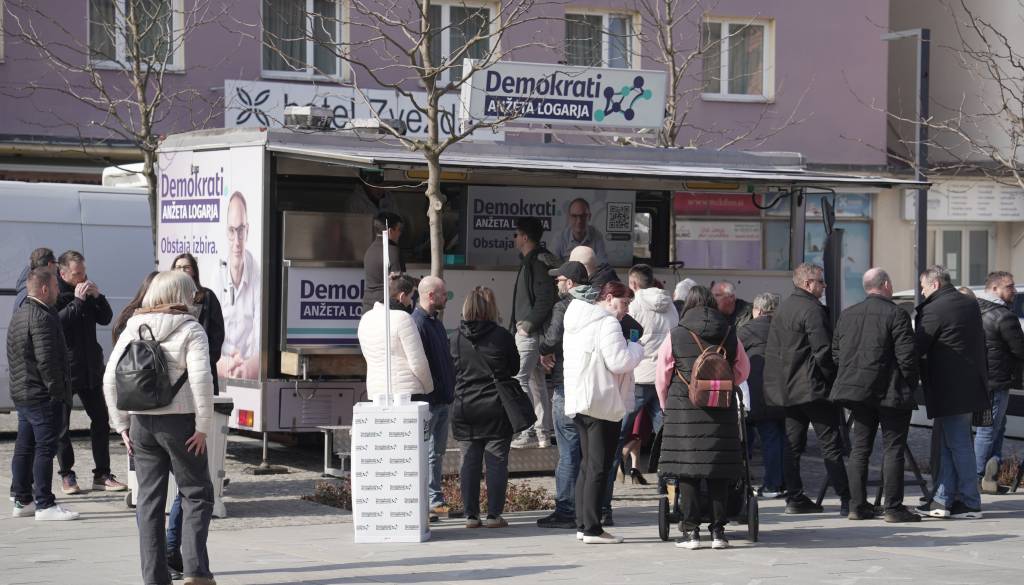 .. demokrati 