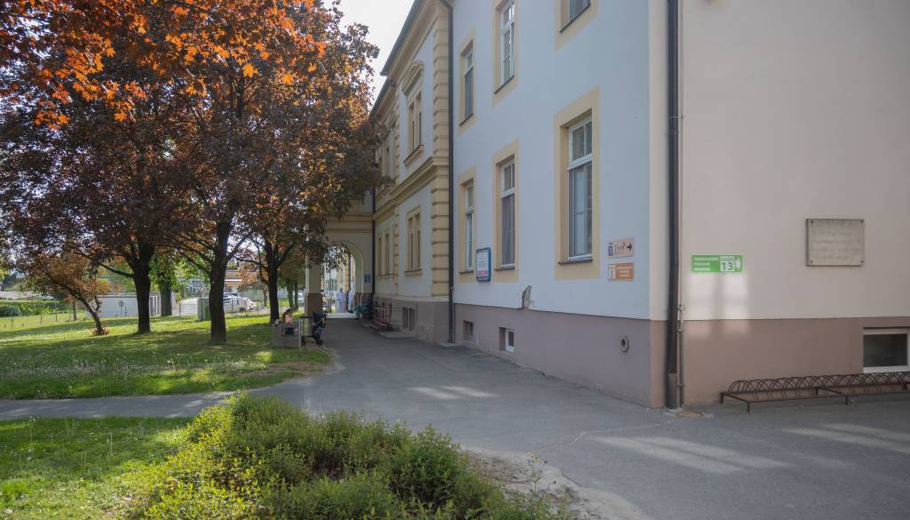 Kadrovski izzivi ptujske bolnišnice ostajajo, preverili smo govorice o množičnih odhodih zdravnikov