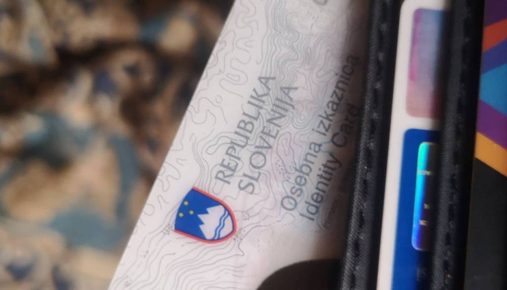 Nova pravila: brez digitalne fotografije ne bo več osebnega dokumenta, kaj se še spreminja? 