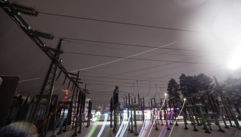 Elektro Maribor po snežni ujmi vzpostavil poseben kontakt za prijavo poškodb na omrežju