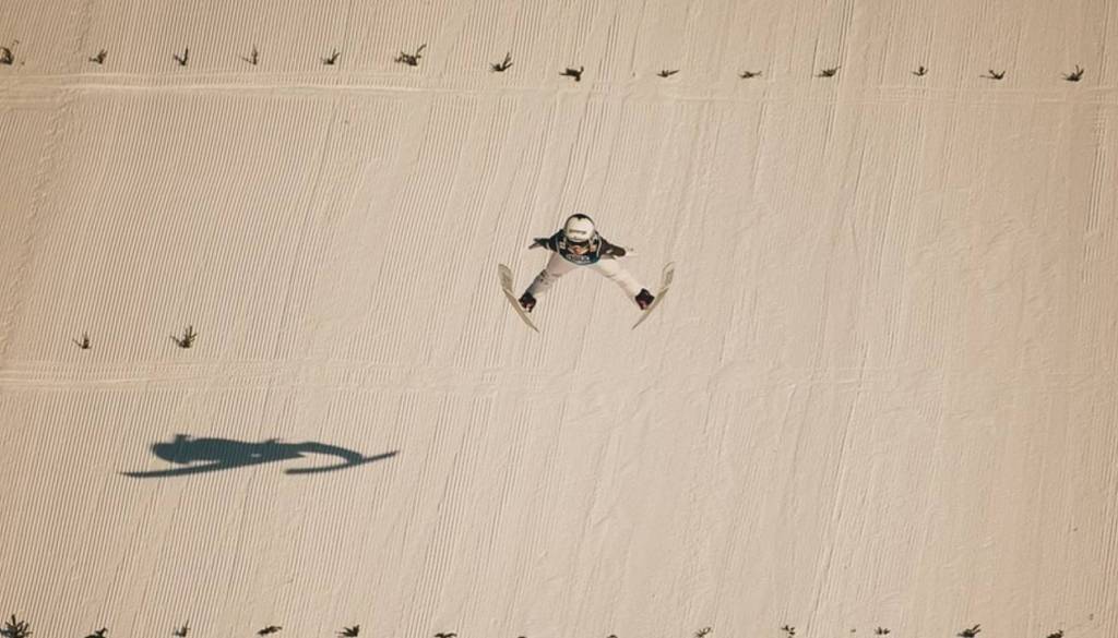 Nika Prevc do novega rekorda! Poletela do šestnajste zmage v sezoni