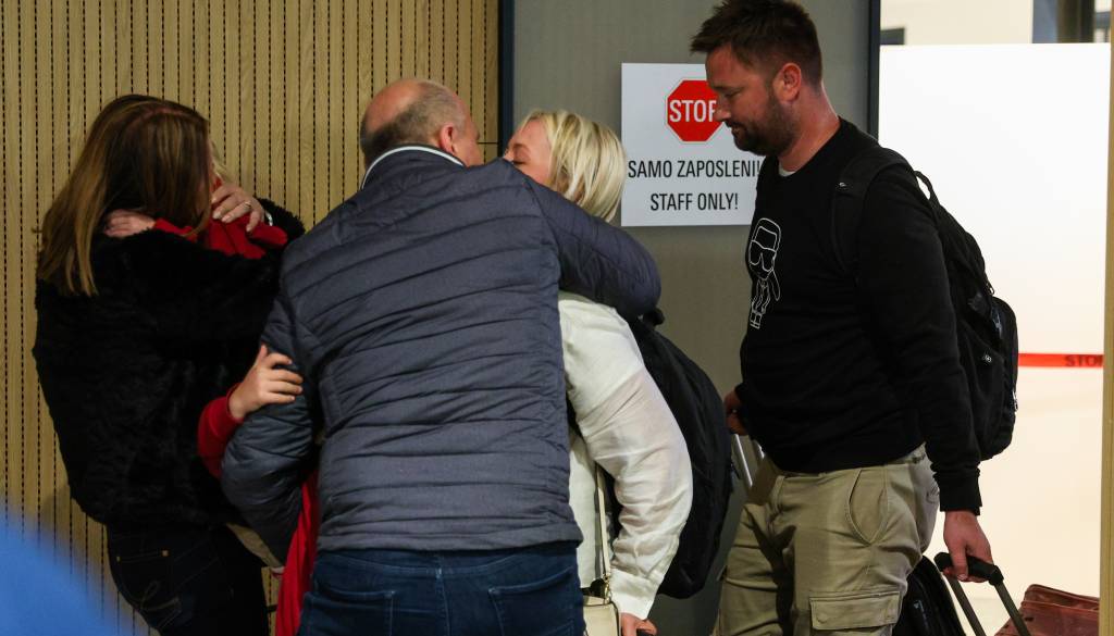 V Sloveniji pristalo peto letalo z evakuiranimi Slovenci