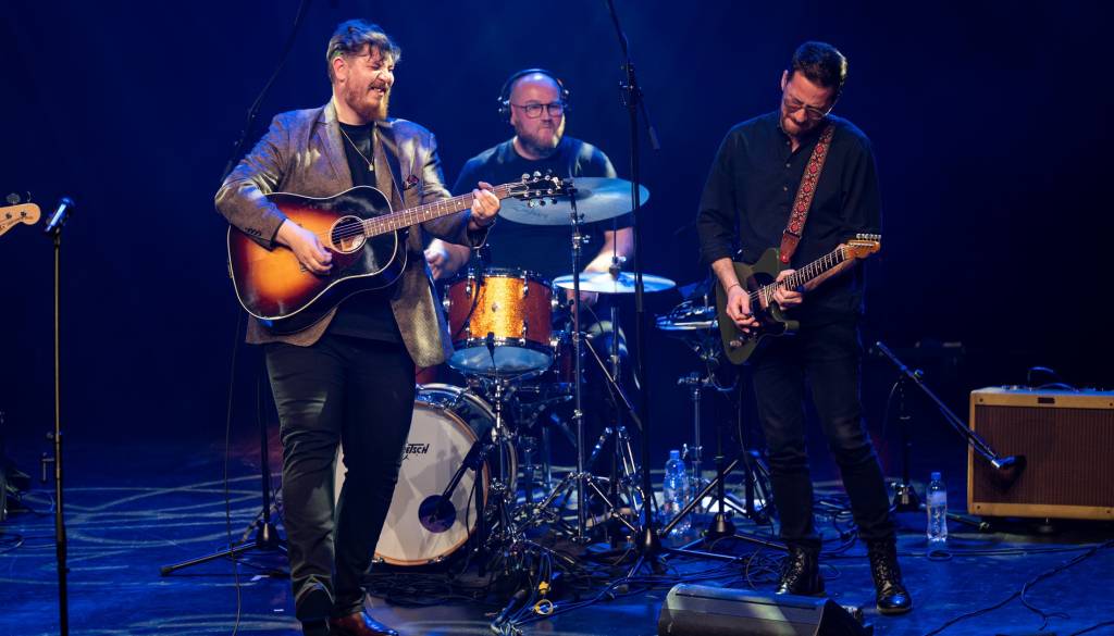 FOTO in VIDEO: Žan Videc v Murski Soboti predstavil album Neznano, na odru tudi Leopold I.