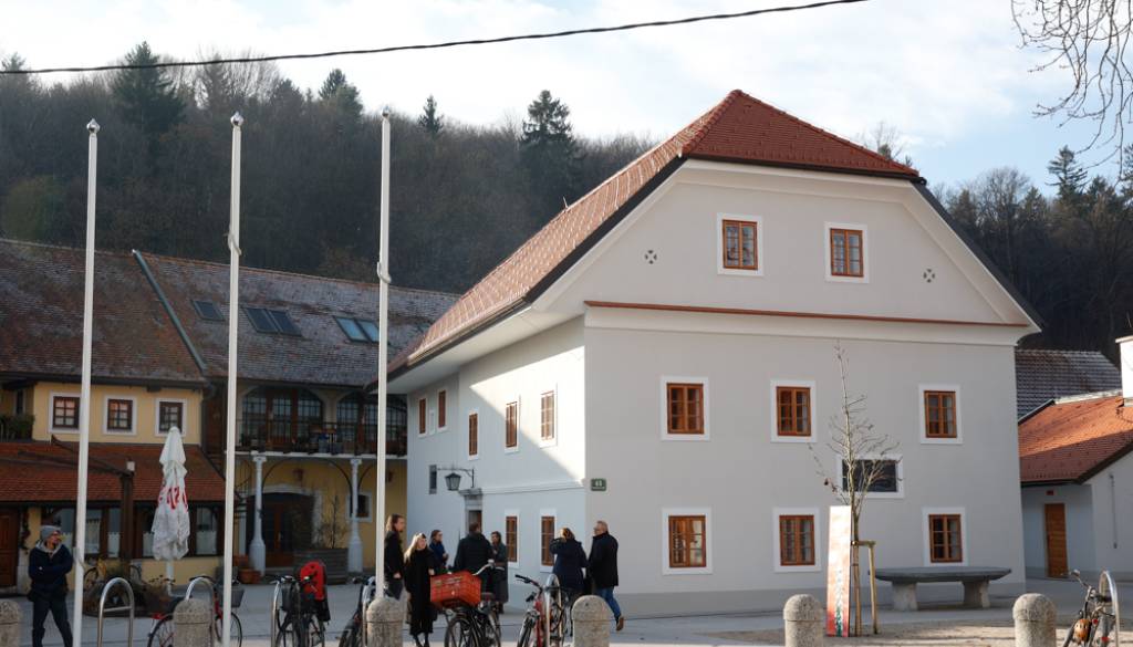 Podražitev projekta Vodnikove domačije, vrednost narasla na več kot 226 tisoč evrov