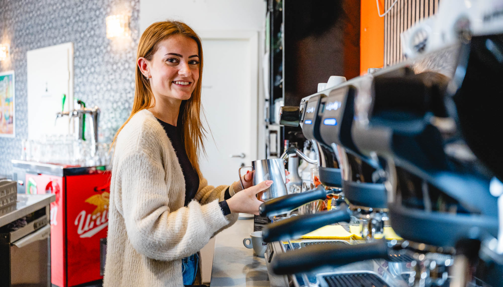 Kavarna Park Café z domačim okoljem: »Gostje se vračajo zaradi ljudi in dobre kave«