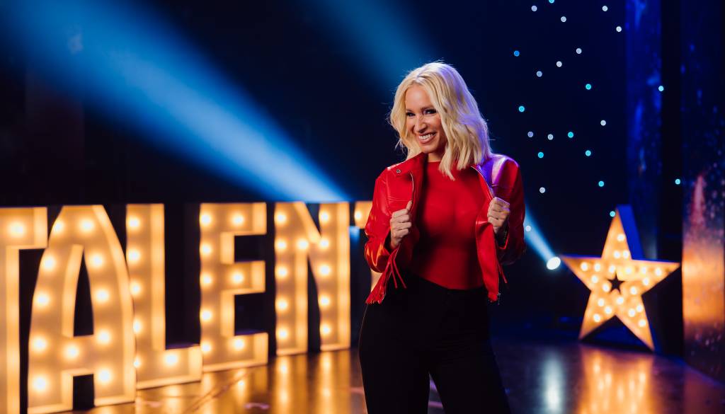 Ob Borutu Pahorju na žirantskem stolčku oddaje Slovenija ima talent tudi Alya