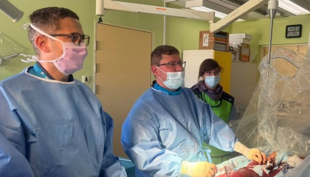 FOTO: Ko strdek ogrozi dihanje: V murskosoboški bolnišnici prvič prvič mehansko odstranili pljučni strdek