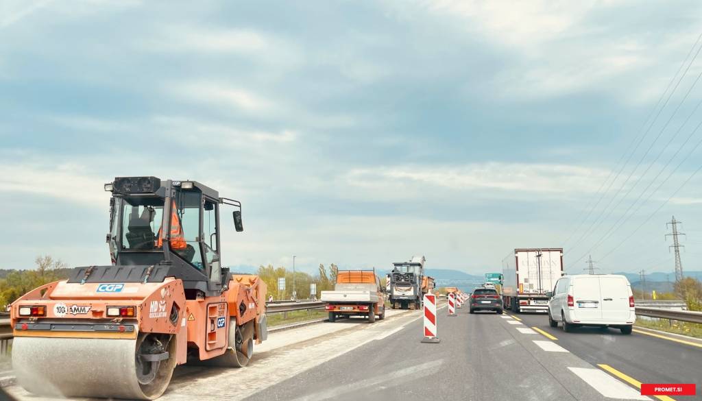 Kaos na štajerski avtocesti: Pred Ljubljano zamude več kot eno uro