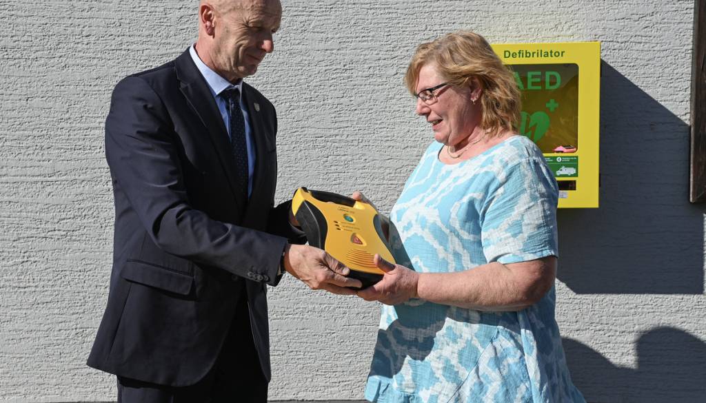 Tragična smrt vaščana je navdihnila pobudo po novem defibrilatorju, občina se bliža številki 60