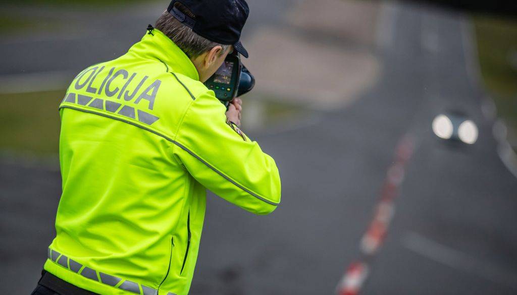 Z Audijem za 110 kilometrov na uro prekoračil hitrost, Štajerski policisti so mu izrekli visoko kazen