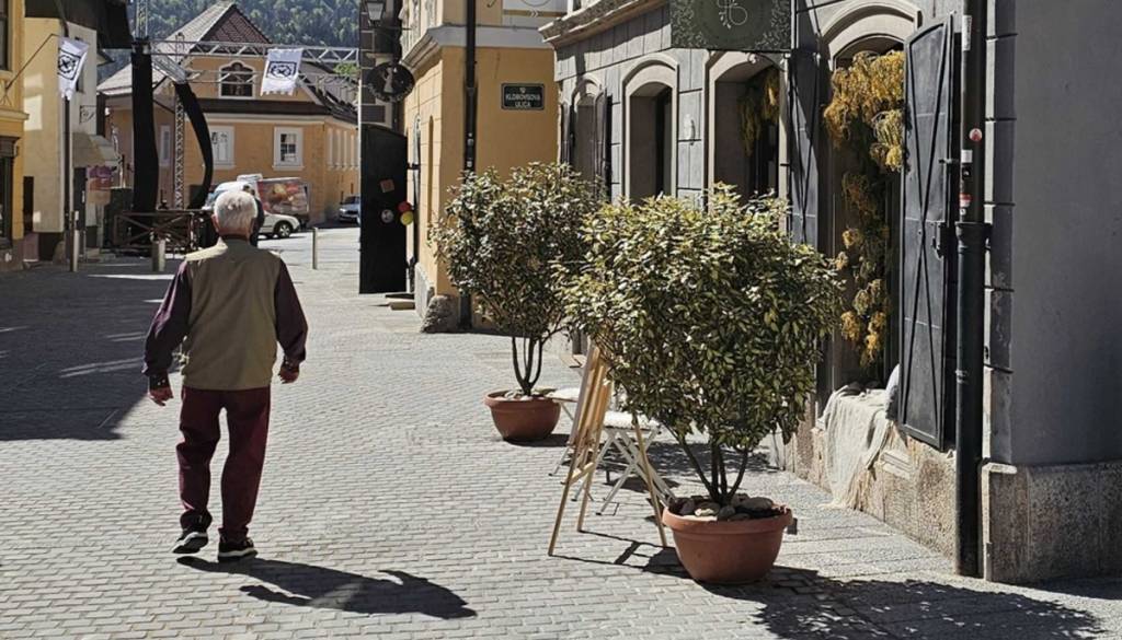 Pozor v Škofji Loki: Kamere bodo 'lovile' vsako registrsko tablico