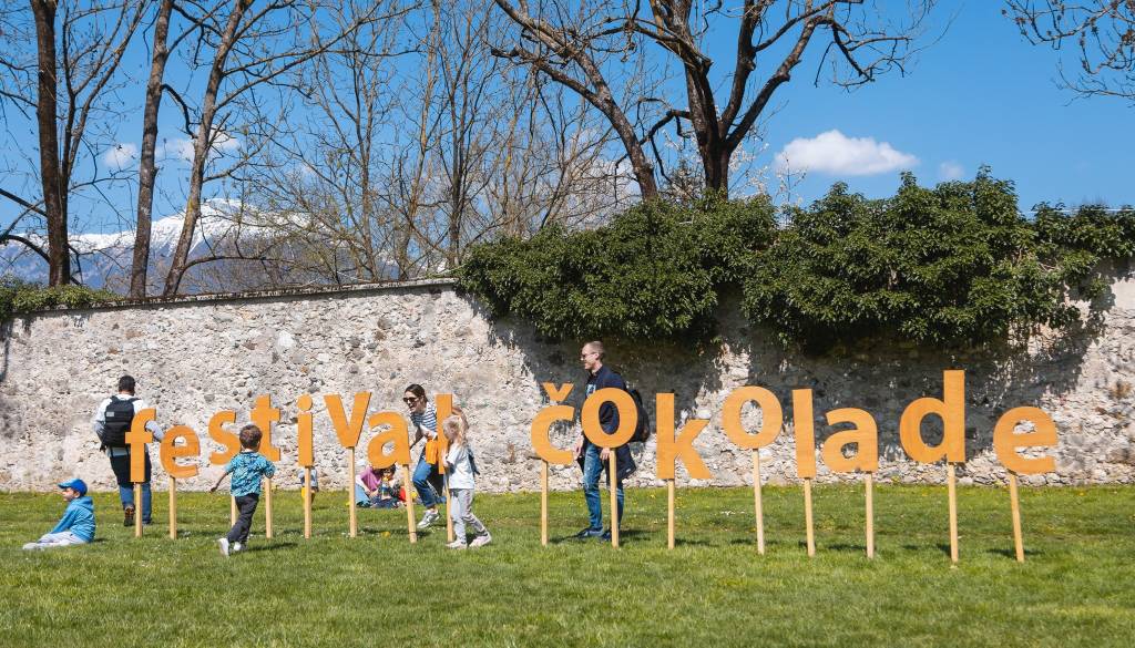 Na Festival čokolade kar z vlakom: Preverite ure odhodov in sladko darilo