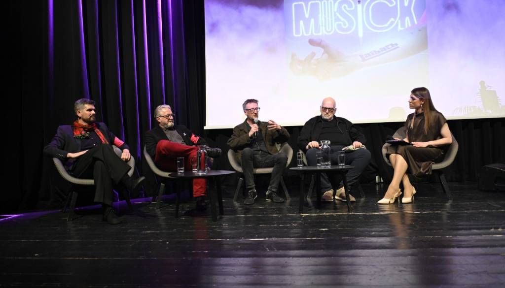 FOTO in VIDEO: Laibach v Cukrarni razkril novi album Musick, ki obračuna z umetno inteligenco in pop kulturo