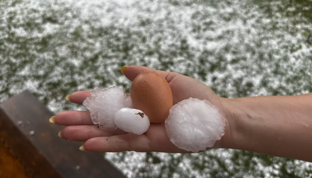 Koliko nas bo letos stala obramba pred točo? Ponudnik en, izvajanje se bo začelo s 1. majem
