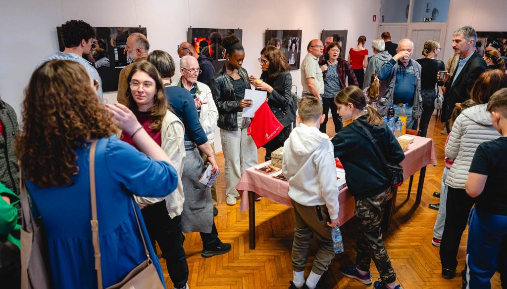 Mladi fotografi razstavljajo: Natečaj Portret 2026 odprt na Slovenskem Javorniku