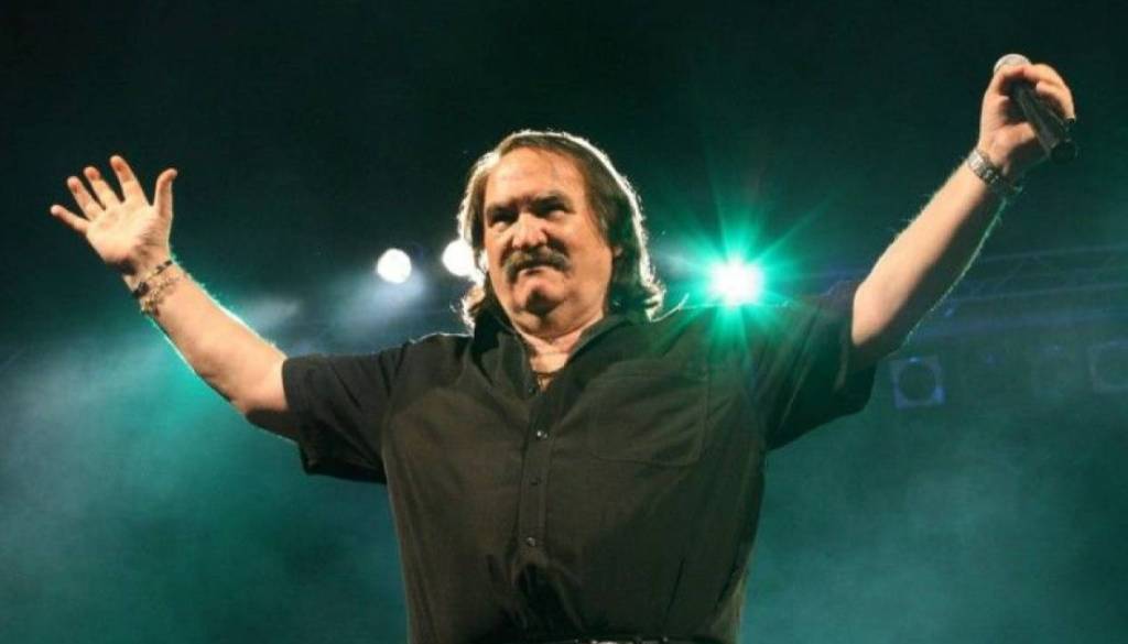 Hrvaški mediji: Legendarni Mišo Kovač životari s 420 evri pokojnine