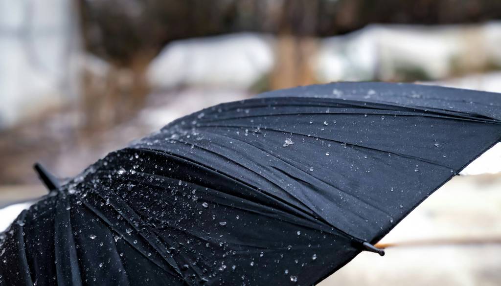 Sončno le še danes, zvečer pa velik preobrat