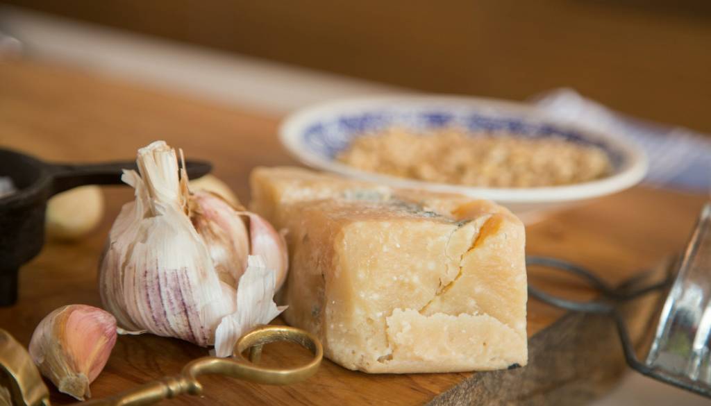 Grana Padano ali Parmigiano Reggiano? Ni vsak parmezan enak, preverite ključne razlike