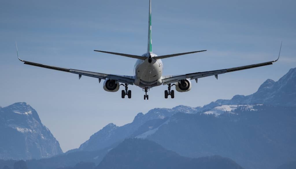 Ste ob pobudi za višje prelete nad Triglavom zaradi varnosti planincev zastrigli z ušesi?