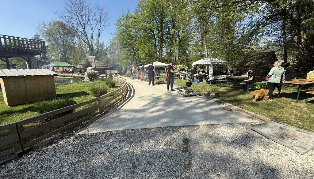 Golažijada v Kamniku: Po njej pet ljudi na urgenco, tri odpeljal reševalec