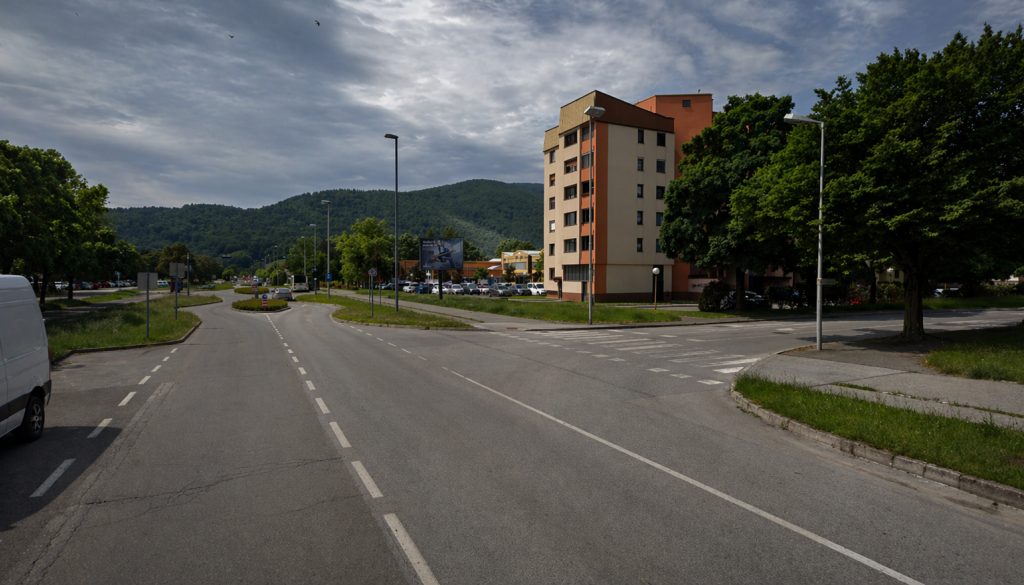 Opozorilo staršem v Mariboru: V okolici šole zaznali sumljivo vedenje starejšega moškega