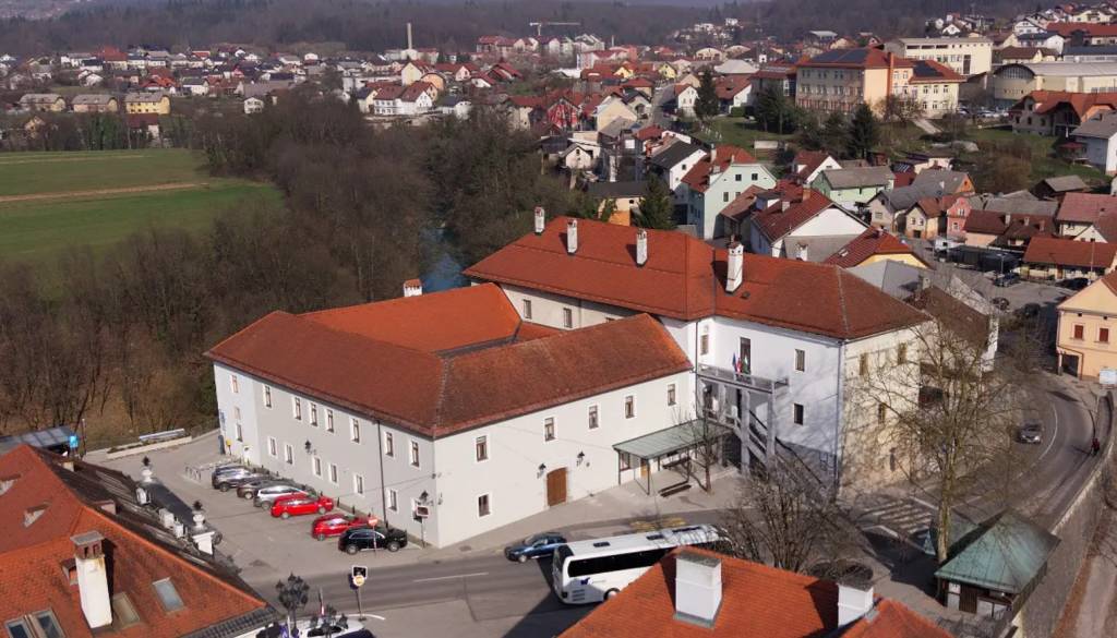 Belokranjska občina razpisala dve delovni mesti