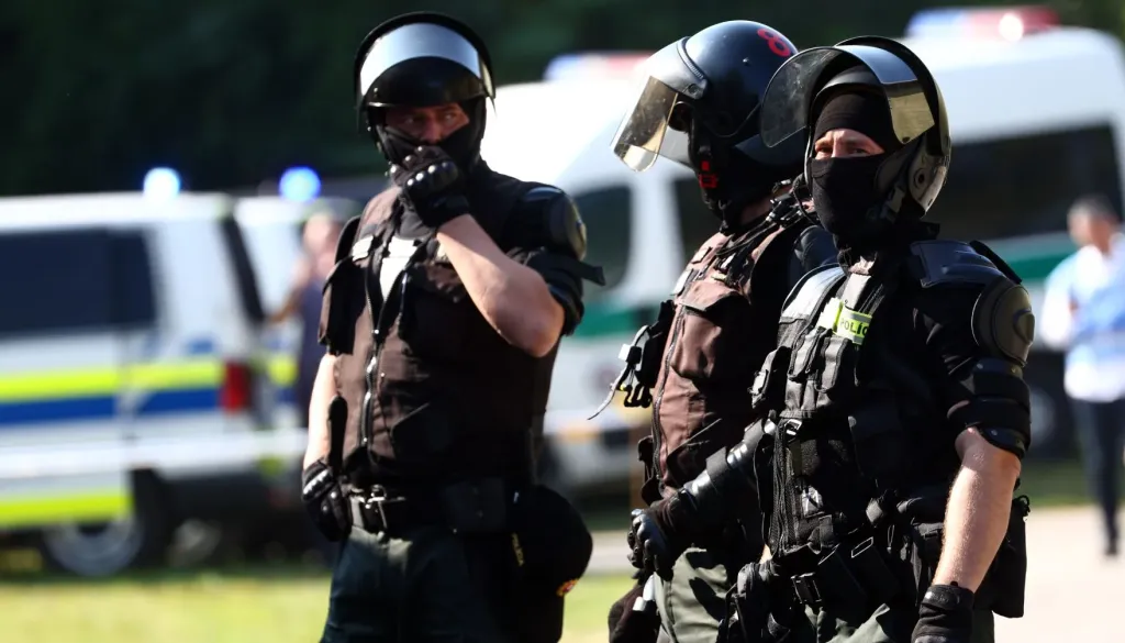 Več deset šol prejelo grožnje z bombo 