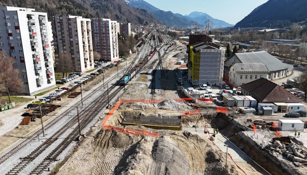 Prihaja velika sprememba za potnike na Jesenicah: Podhod, dvigala in nova povezava